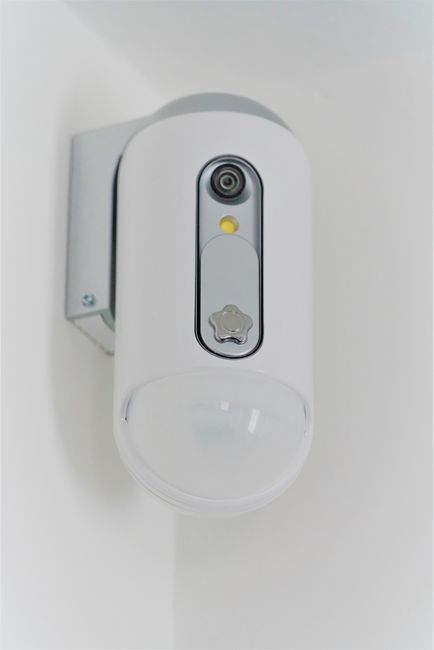 Read more about the article Best Garage Door Monitor in 2026 (WiFi, LED, and Smart Picks)