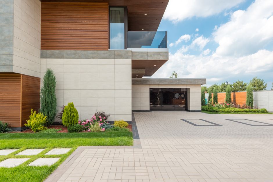 Read more about the article Best Garage Door Opener for 8 Foot Door (2026 Guide)