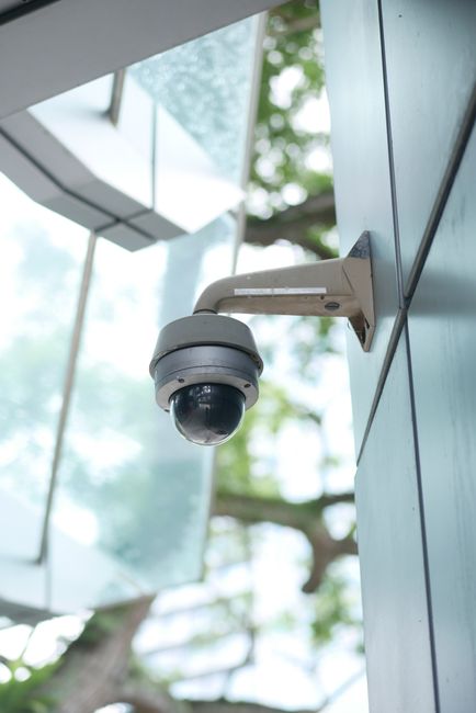 Best Garage Door Opener With Camera (2026 Picks) 1 You are currently viewing Best Garage Door Opener With Camera (2026 Picks)