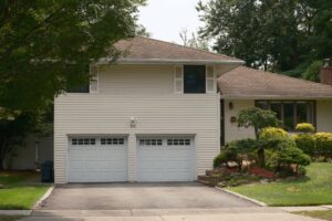 Read more about the article Best Genie Garage Door Opener in 2026 (By Type and Budget)