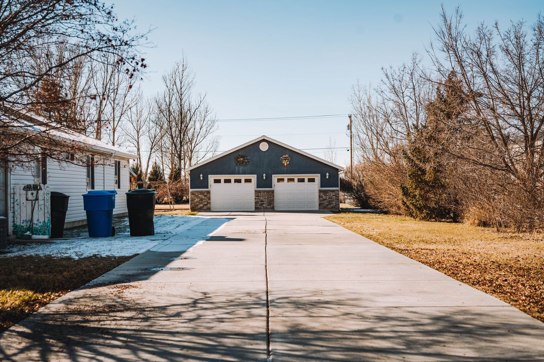 Detached Garage Door Won't Open: Every Cause and Fix 2 Detached garage building separate from main house