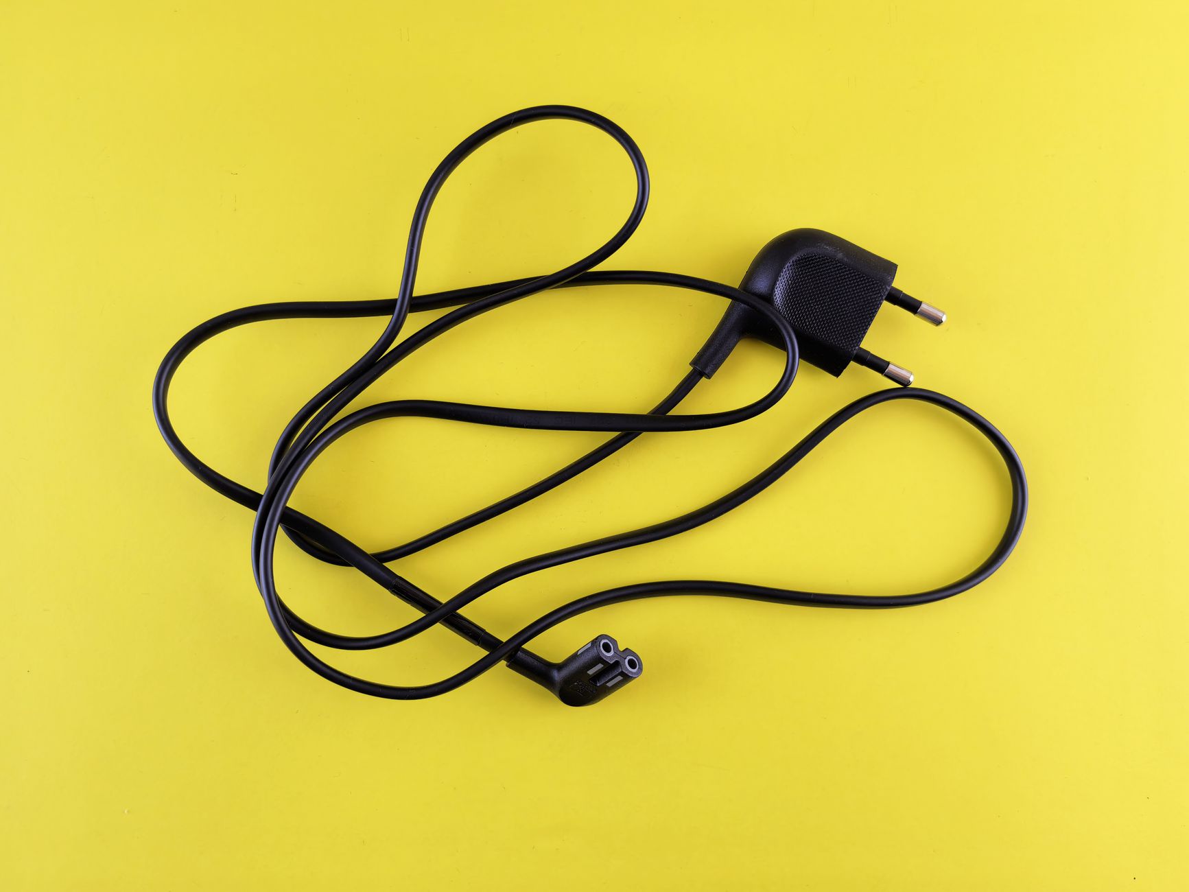 Problems with Garage Door Opener Extension Cord Explained 6 Overloaded extension cord showing electrical hazard