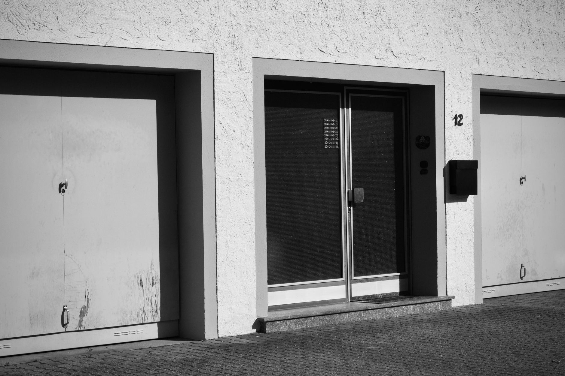 How Many Openers Can You Program to a LiftMaster? (By Model) 3 Multiple garage door remote controls for programming
